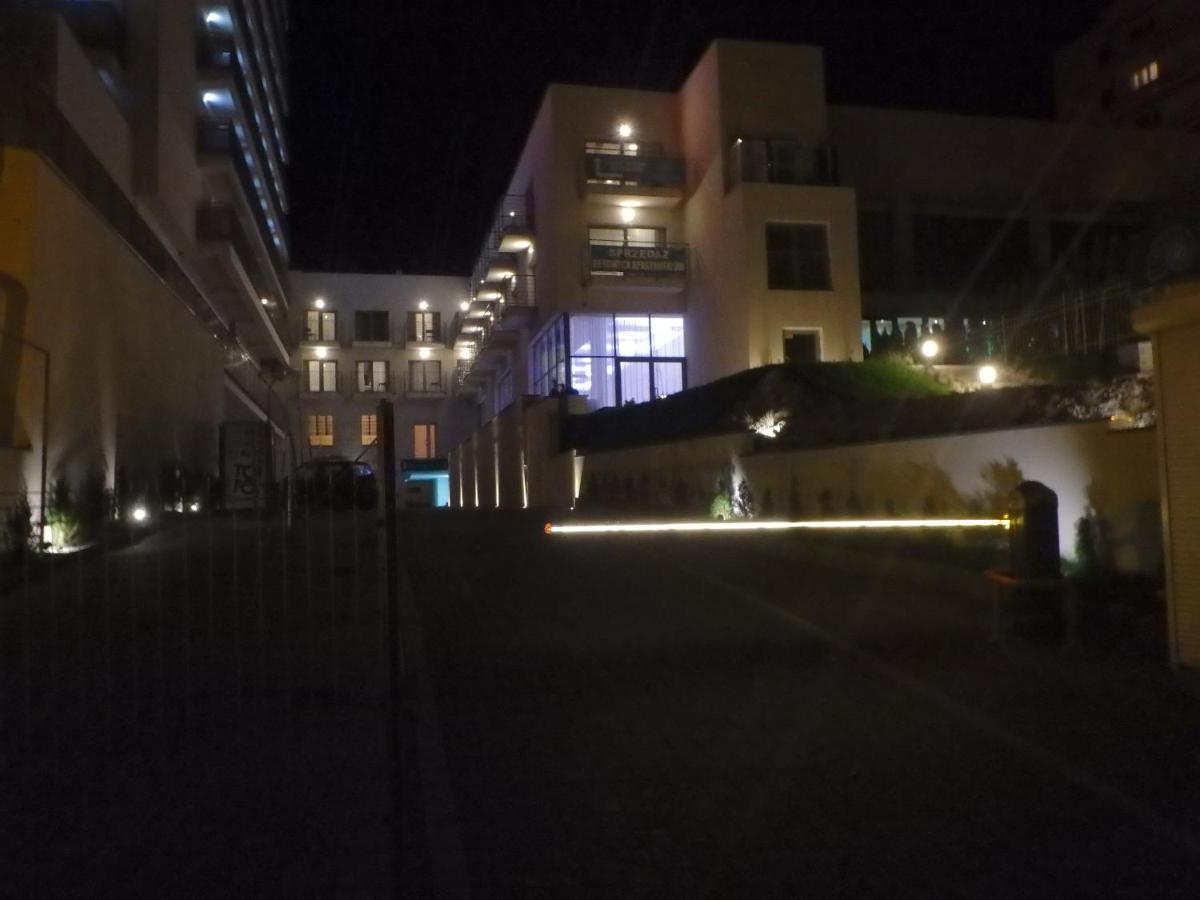Aparthotel Przy Plazy Miedzyzdroje Bagian luar foto